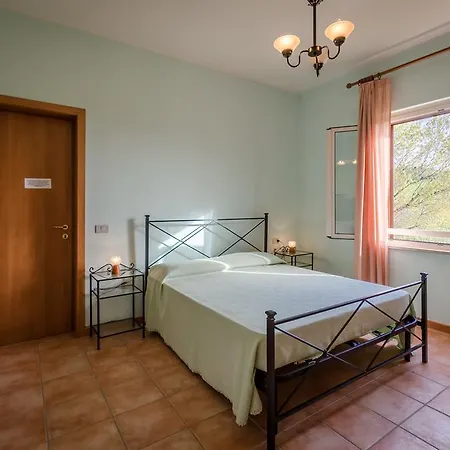 Agrimare Barba Alloggio per agriturismo Pineto